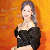 Hari Won ( mẹ Phương Tuấn )
