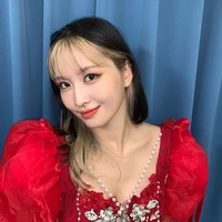 Hirai MOMO