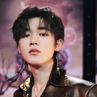 Tống Á Hiên(🐳)