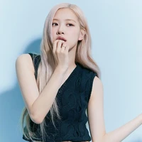 Park Chaeyoung  ( nàng )