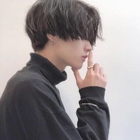 Tứ Long( cánh tay đắc lực của anh)