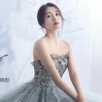 Quan Hiểu Đồng(bạn thân DT)