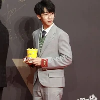 Hạ Tuấn Lâm- Nguyên chủ