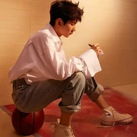 Vương Nguyên _bff anh