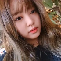 Kim Jennie(em)