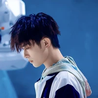 Dịch Dương Thiên Tỷ