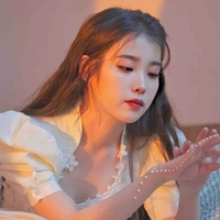 IU