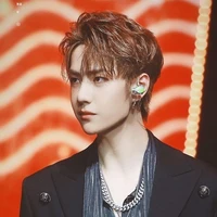 Vương Nhất Bác (Báo Đen/anh)