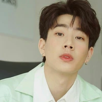 Off (bạn Prem)