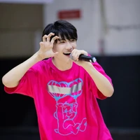 Dư Vũ Hàm (anh)