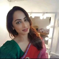 Purvi-bạn thân của Shreya