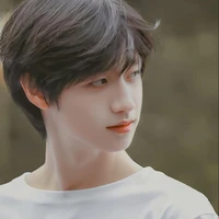 Chu Chí Hâm(anh-Thư ký Chu)