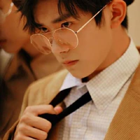 Dịch Dương Thiên Tỉ