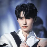 Trương chân nguyên (anh họ cậu)