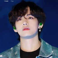 Kim Taehuyng/V