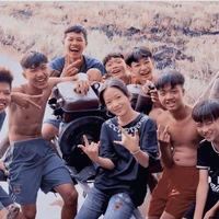 Cả team(Nhã,Hoà,Đẳng, Thật, Yến)