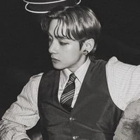 Kim Taehyung_V(anh)
