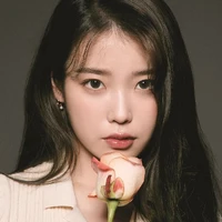 Lee Ji-eun ( IU)