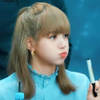 Lalisa Mannobal ( Lisa- cô)