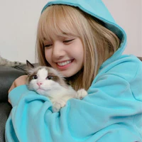 Lalisa •vai• Kiều Trang