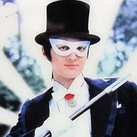 Tuxedo Mặt nạ