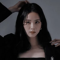 Kim Jisoo _ cô