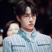 Vương Nhất Bác (NB)