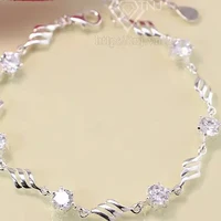 Người chưa lộ diện