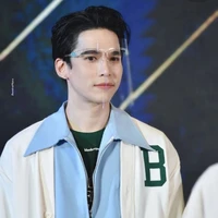 Max( bạn của Zee)