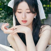 Triệu Lộ Tư(mẹ cậu+y+ em)