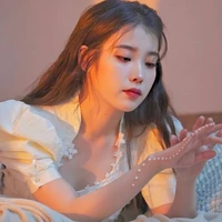 IU
