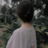Hồ Tuyết Nhi ( Bạn Nữ Chính )
