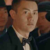 Giám đốc Hoàng