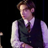 𝐊𝐢𝐦 𝐓𝐚𝐞𝐡𝐲𝐮𝐧𝐠