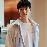 Uông Trác Thành ( anh họ TC )