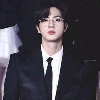 Kim Seok Jin (mẹ anh)