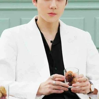 Sehun ba của Jennie 