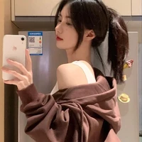 Đới Vi Ma Kết