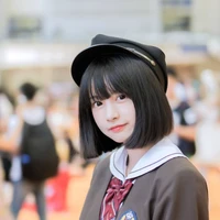 (Hoàng) Thùy Linh (Mika)