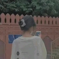 Nguyễn Hoàng Hân Thư - cô - (nư9)