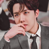 J-Hope (appa nuôi cô)