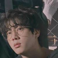 Kim Seok Jin mẹ hắn
