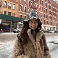 Jennie( bạn của chaeng)
