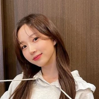 Haewon/ lớp trưởng