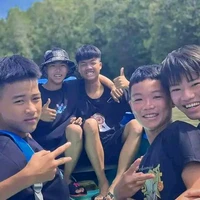 All mấy bạn nam
