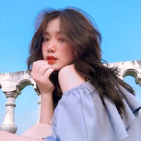 ^Hoàng Trần Minh Anh(em gái na9/bff nu9)