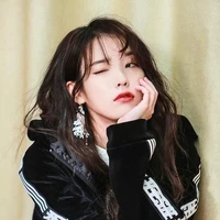 Lee Ji-eun (IU)