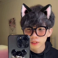 Tác giả viết truyện xàm l:D