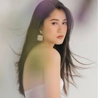 Lâm Vỹ Dạ ( chị Ngọc)