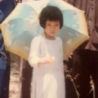 Thúy Ngân(hồi bé)